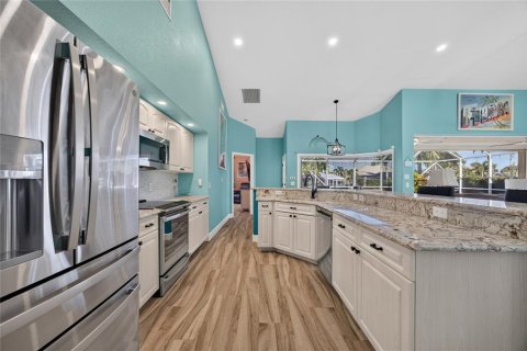 Villa ou maison à vendre à Punta Gorda, Floride: 3 chambres, 194.26 m2 № 2339780 - photo 16