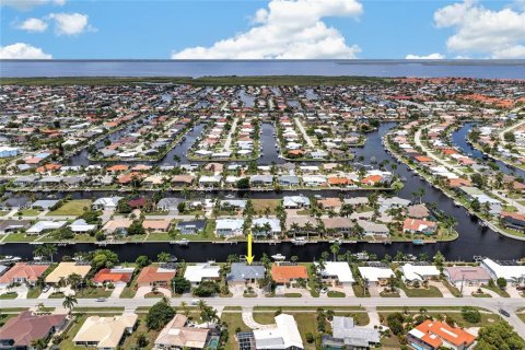 Villa ou maison à vendre à Punta Gorda, Floride: 3 chambres, 194.26 m2 № 2339780 - photo 5
