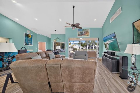 Villa ou maison à vendre à Punta Gorda, Floride: 3 chambres, 194.26 m2 № 2339780 - photo 8