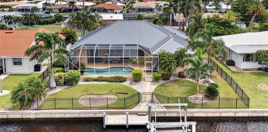 Villa ou maison à Punta Gorda, Floride 3 chambres, 194.26 m2 № 2339780