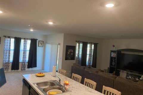 Villa ou maison à louer à St. Lucie, Floride: 3 chambres, 155.33 m2 № 2439272 - photo 2