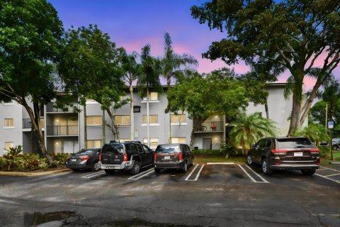 Copropriété à vendre à West Palm Beach, Floride: 2 chambres, 65.77 m2 № 2155097 - photo 11