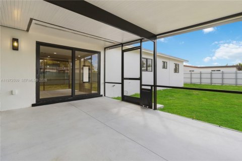 Купить виллу или дом в Майами, Флорида 4 спальни, 149.02м2, № 2043467 - фото 30