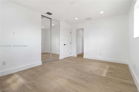 Купить виллу или дом в Майами, Флорида 4 спальни, 149.02м2, № 2043467 - фото 13