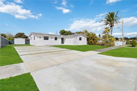 Купить виллу или дом в Майами, Флорида 4 спальни, 149.02м2, № 2043467 - фото 2