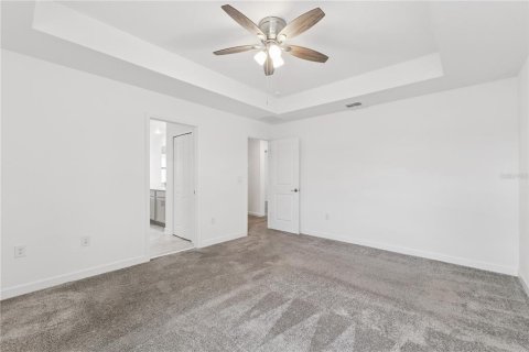House in STOREY PARK in Orlando, Florida 5 bedrooms, 228.63 sq.m. № 2124832 - photo 17