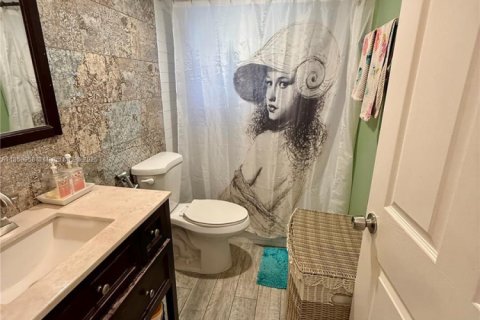 Condo in Miami, Florida, 3 bedrooms  № 1887414 - photo 20