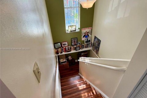 Condo in Miami, Florida, 3 bedrooms  № 1887414 - photo 21