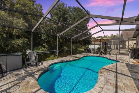 House in Wesley Chapel, Florida 3 bedrooms, 195.19 sq.m. № 2230699 - photo 2