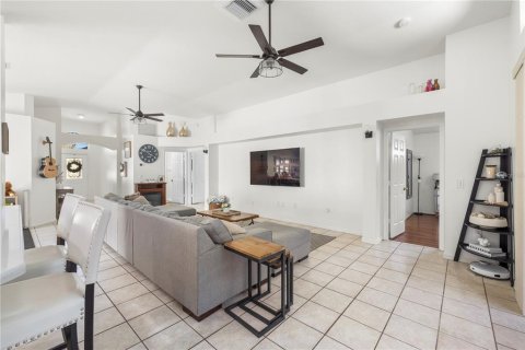 House in Wesley Chapel, Florida 3 bedrooms, 195.19 sq.m. № 2230699 - photo 13