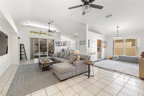 House in Wesley Chapel, Florida 3 bedrooms, 195.19 sq.m. № 2230699 - photo 10