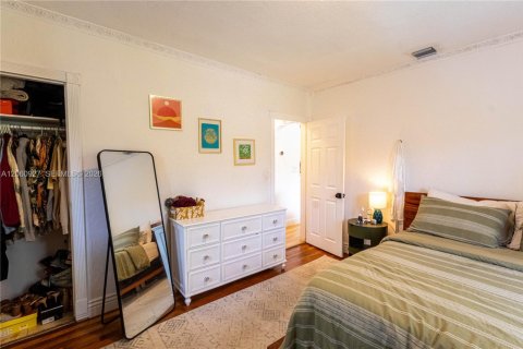 Villa ou maison à vendre à Miami, Floride: 2 chambres, 93 m2 № 2248242 - photo 10