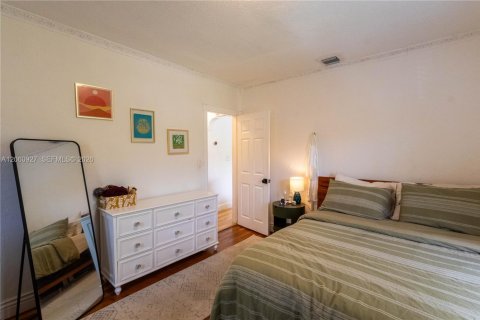 Villa ou maison à vendre à Miami, Floride: 2 chambres, 93 m2 № 2248242 - photo 11