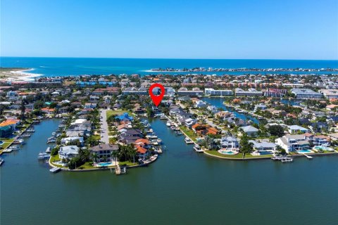 Villa ou maison à vendre à Tierra Verde, Floride: 3 chambres, 233.18 m2 № 2421778 - photo 2