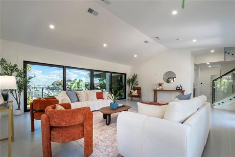 Villa ou maison à vendre à Tierra Verde, Floride: 3 chambres, 233.18 m2 № 2421778 - photo 21