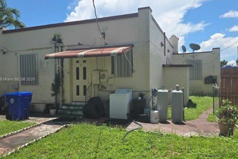 Villa ou maison à vendre à Miami, Floride: 3 chambres, 127 m2 № 1887461 - photo 19