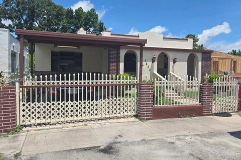 Villa ou maison à vendre à Miami, Floride: 3 chambres, 127 m2 № 1887461 - photo 1