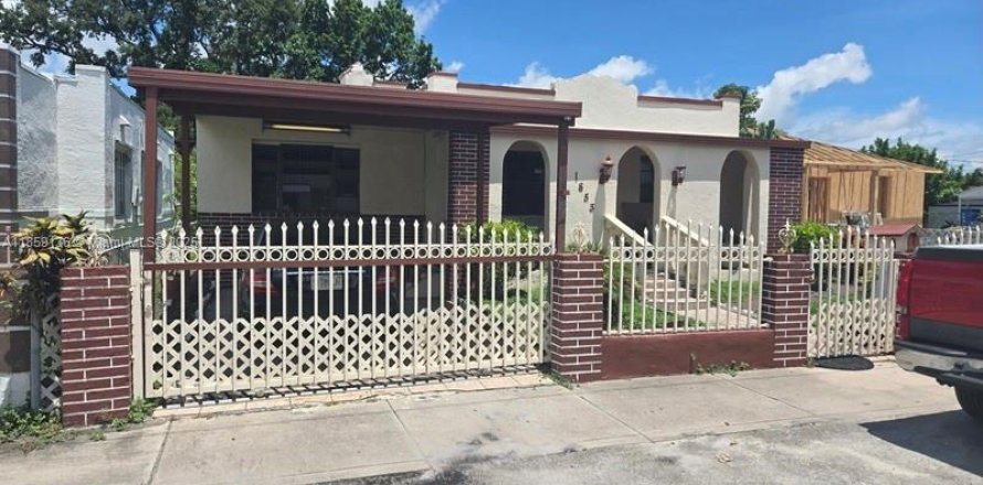 Villa ou maison à Miami, Floride 3 chambres, 127 m2 № 1887461