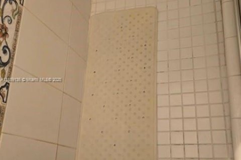 Villa ou maison à vendre à Miami, Floride: 3 chambres, 127 m2 № 1887461 - photo 6