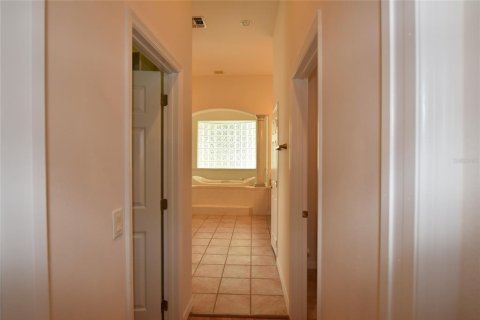 Casa en alquiler en Orlando, Florida, 6 dormitorios, 340.12 m2 № 1686887 - foto 22