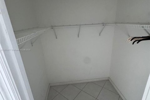 Condo in Miami Beach, Florida, 1 bedroom  № 1934261 - photo 7