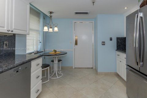 Condo in Juno Beach, Florida, 3 bedrooms  № 1953863 - photo 14