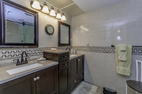 Condo in Juno Beach, Florida, 3 bedrooms  № 1953863 - photo 24