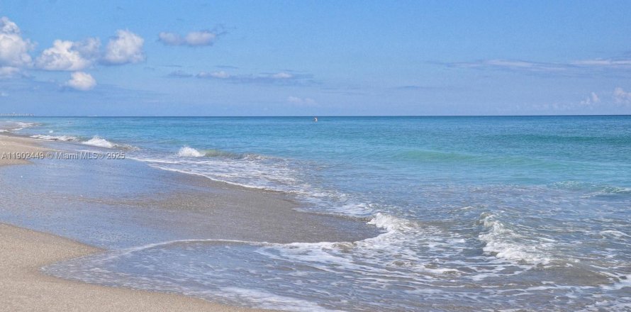 Condo in Juno Beach, Florida, 3 bedrooms  № 1953863