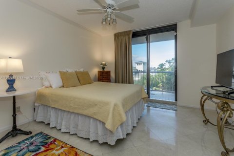 Condo in Juno Beach, Florida, 3 bedrooms  № 1953863 - photo 19