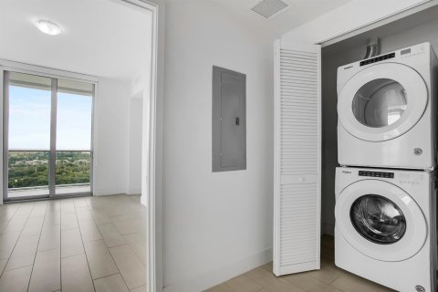 Купить кондоминиум в Санрайз, Флорида 4 комнаты, 109.53м2, № 2261395 - фото 11