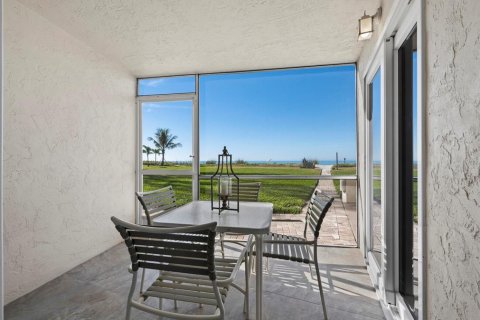 Condo in Longboat Key, Florida, 1 bedroom № 2157060 - photo 15