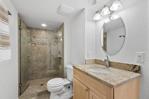 Condo in Longboat Key, Florida, 1 bedroom № 2157060 - photo 20