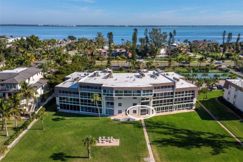 Condo in Longboat Key, Florida, 1 bedroom № 2157060 - photo 22