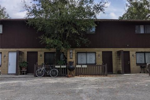 Commercial property in Gainesville, Florida 8 bedrooms, 334.45 sq.m. № 2109075