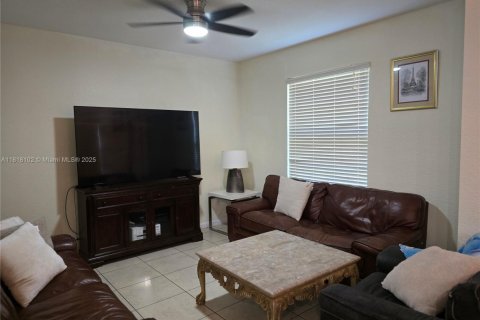 Touwnhouse à vendre à Pompano Beach, Floride: 3 chambres, 189.15 m2 № 1940650 - photo 14