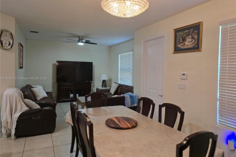 Touwnhouse à vendre à Pompano Beach, Floride: 3 chambres, 189.15 m2 № 1940650 - photo 13
