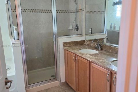 Touwnhouse à vendre à Pompano Beach, Floride: 3 chambres, 189.15 m2 № 1940650 - photo 23