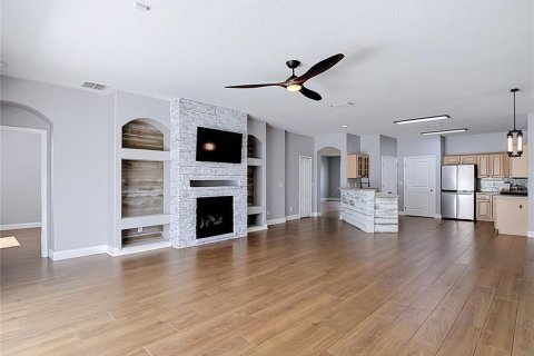 Villa ou maison à vendre à Tampa, Floride: 4 chambres, 224.82 m2 № 2400444 - photo 8