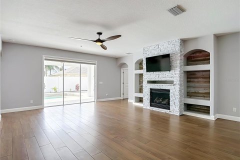 Villa ou maison à vendre à Tampa, Floride: 4 chambres, 224.82 m2 № 2400444 - photo 10