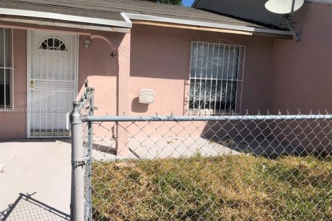 Villa ou maison à louer à Miami Gardens, Floride: 2 chambres, 89.19 m2 № 1714250 - photo 20