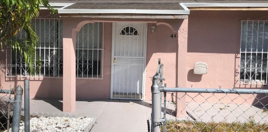 Villa ou maison à Miami Gardens, Floride 2 chambres, 89.19 m2 № 1714250
