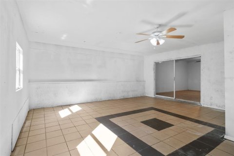 Villa ou maison à vendre à Orlando, Floride: 4 chambres, 258.45 m2 № 2431740 - photo 17