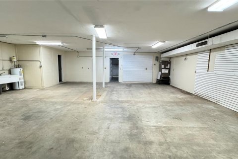 Propiedad comercial en alquiler en Groveland, Florida, 297.1 m2 № 1873106 - foto 12