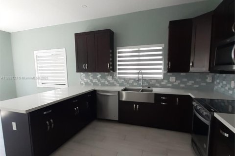 Villa ou maison à louer à Key Largo, Floride: 3 chambres, 137.31 m2 № 1942499 - photo 6