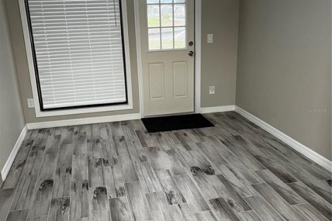House in Port Charlotte, Florida 2 bedrooms, 103.68 sq.m. № 2106204 - photo 2