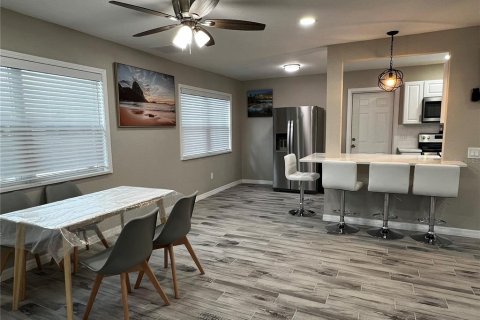 House in Port Charlotte, Florida 2 bedrooms, 103.68 sq.m. № 2106204 - photo 7