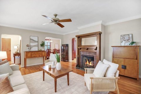 Villa ou maison à vendre à Orlando, Floride: 3 chambres, 230.96 m2 № 2337456 - photo 5