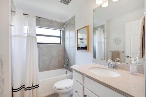 Condominio en alquiler en Lakewood Ranch, Florida, 2 dormitorios, 135.82 m2 № 1649640 - foto 30