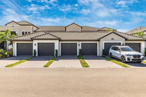 Condominio en alquiler en Lakewood Ranch, Florida, 2 dormitorios, 135.82 m2 № 1649640 - foto 5