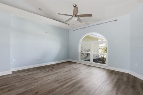 House in Bradenton, Florida 3 bedrooms, 214.7 sq.m. № 2214578 - photo 8